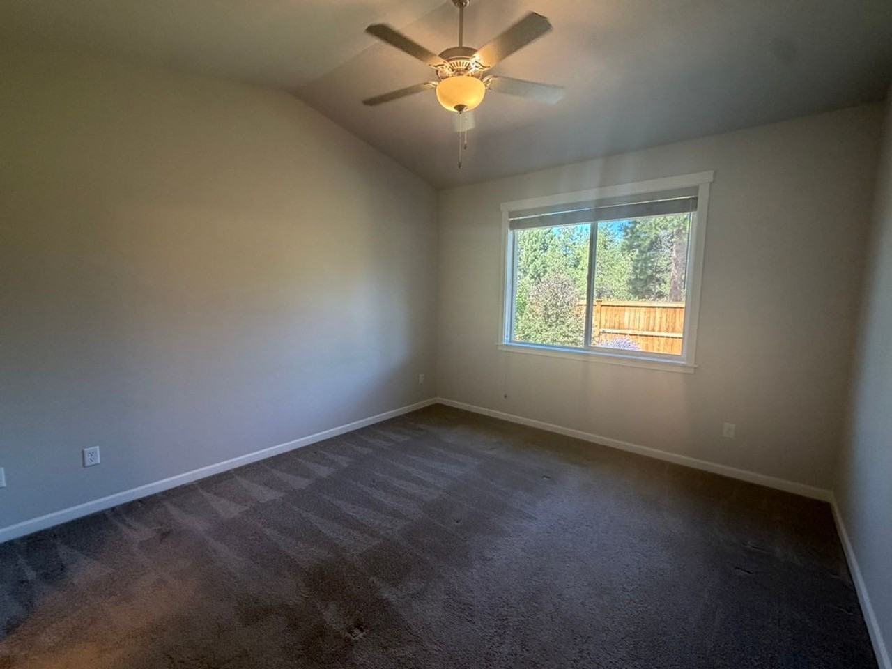 16624 Pine Creek Dr - Photo 2 of 40