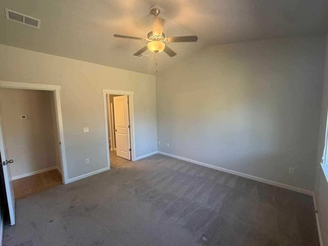 16624 Pine Creek Dr - Photo 3 of 40