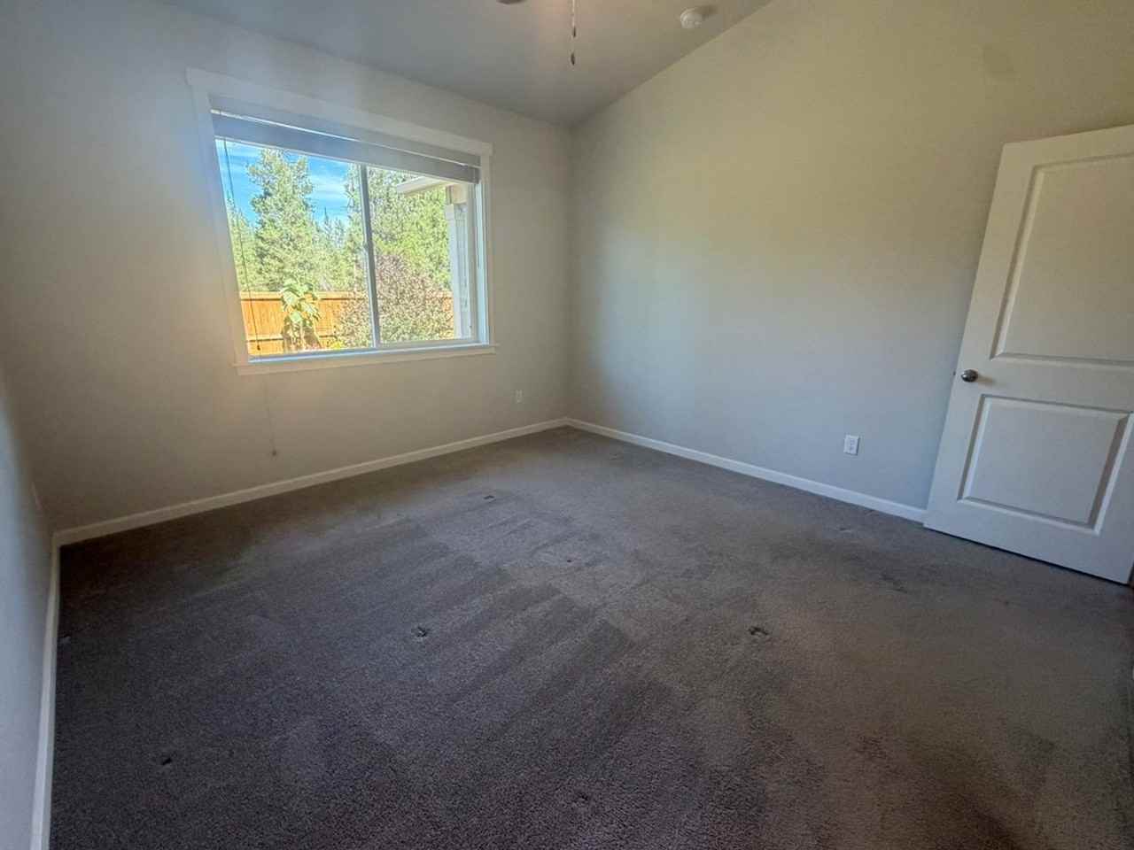 16624 Pine Creek Dr - Photo 5 of 40