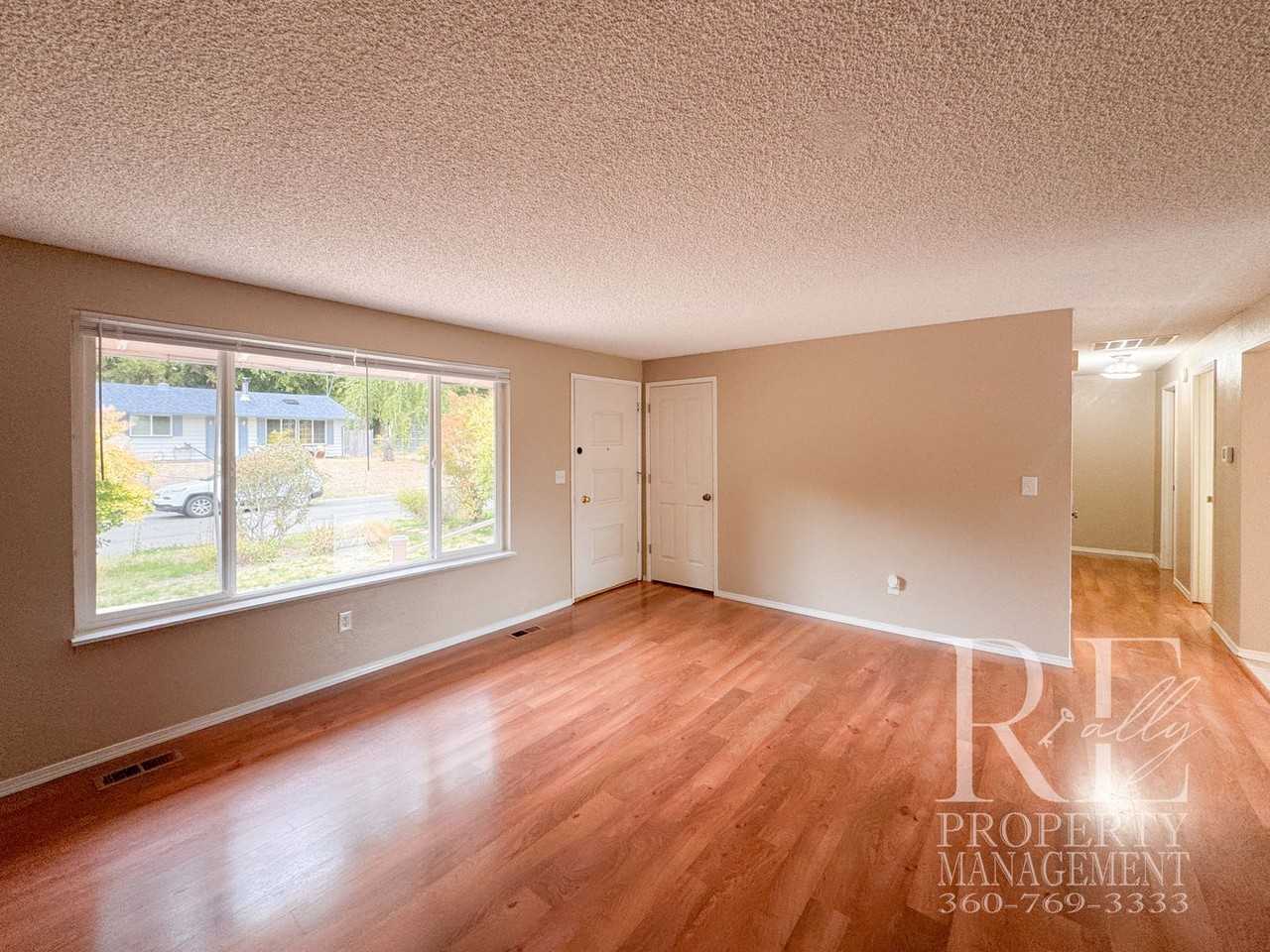 681 Ne Cottonwood Dr - Photo 3 of 29