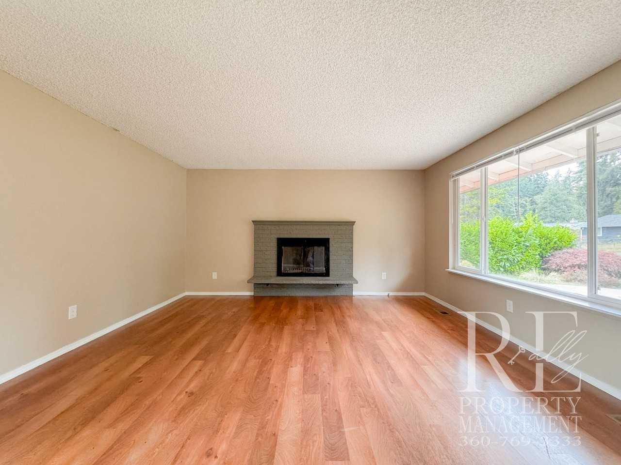 681 Ne Cottonwood Dr - Photo 4 of 29