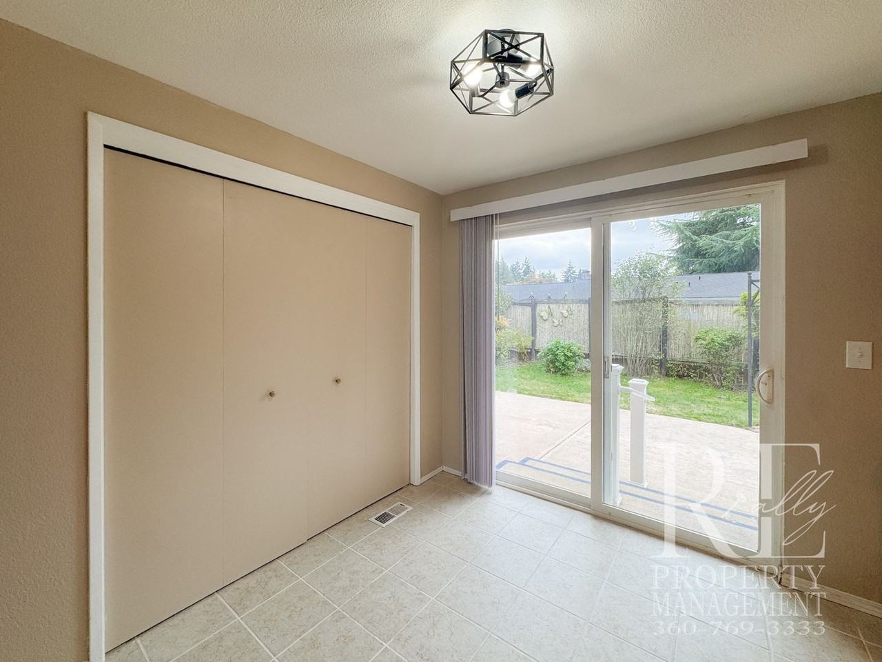 681 Ne Cottonwood Dr - Photo 7 of 29