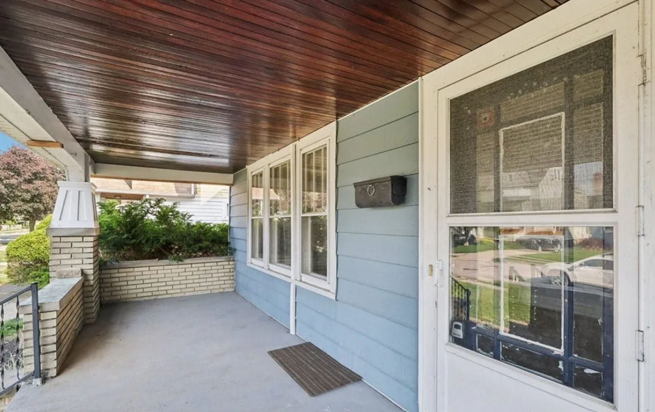 17906 Hillgrove Ave - Photo 2 of 11