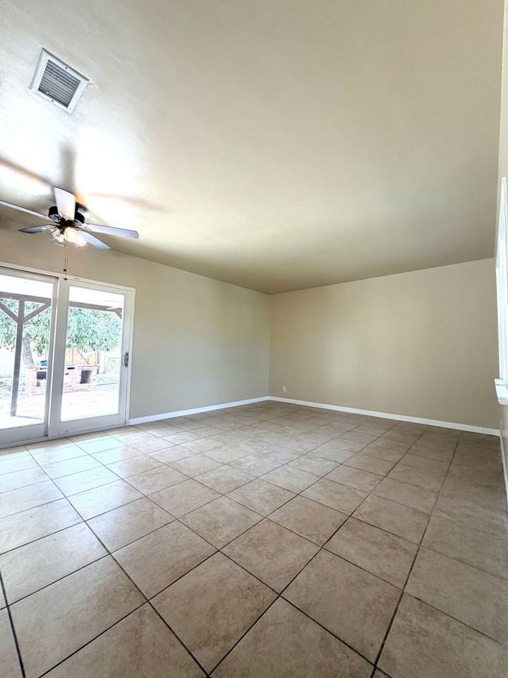 1266 Hill St - Photo 2 of 10