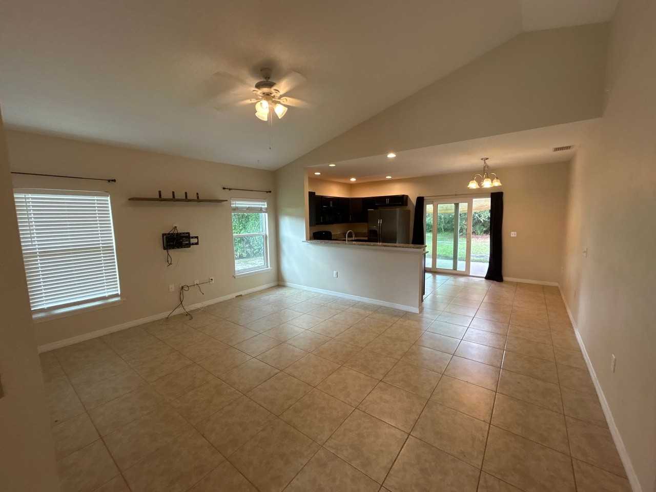 1100 9th Ave - Photo 6 of 12