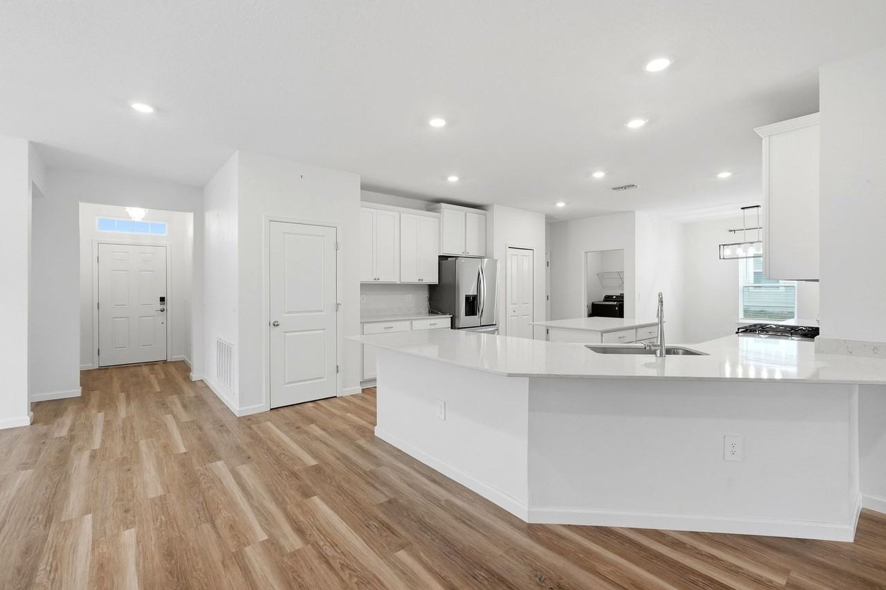 13697 Nw Convergence Blvd - Photo 2 of 34