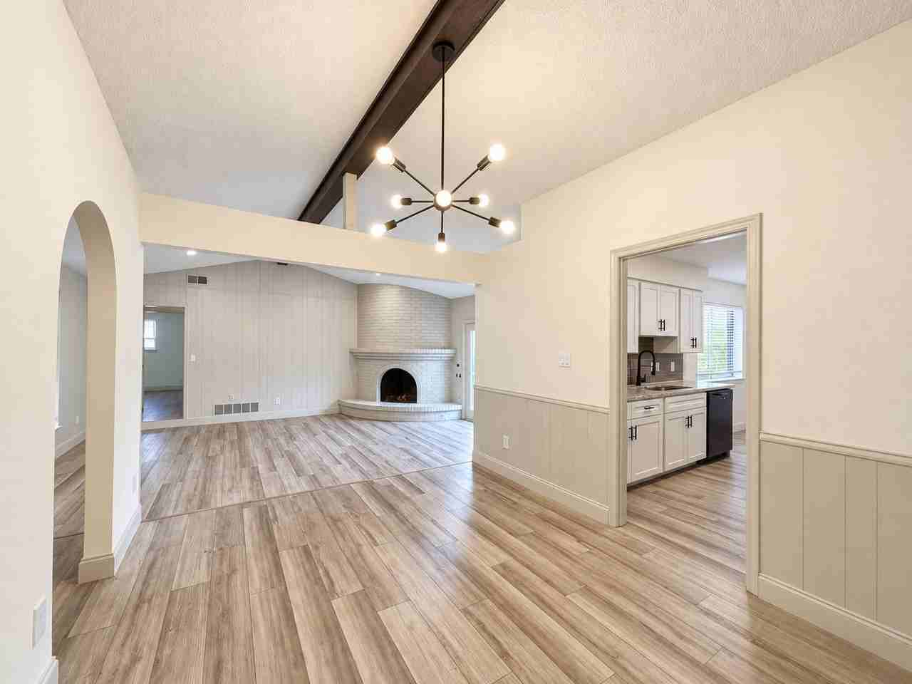 2404 Kentfield Dr - Photo 6 of 20