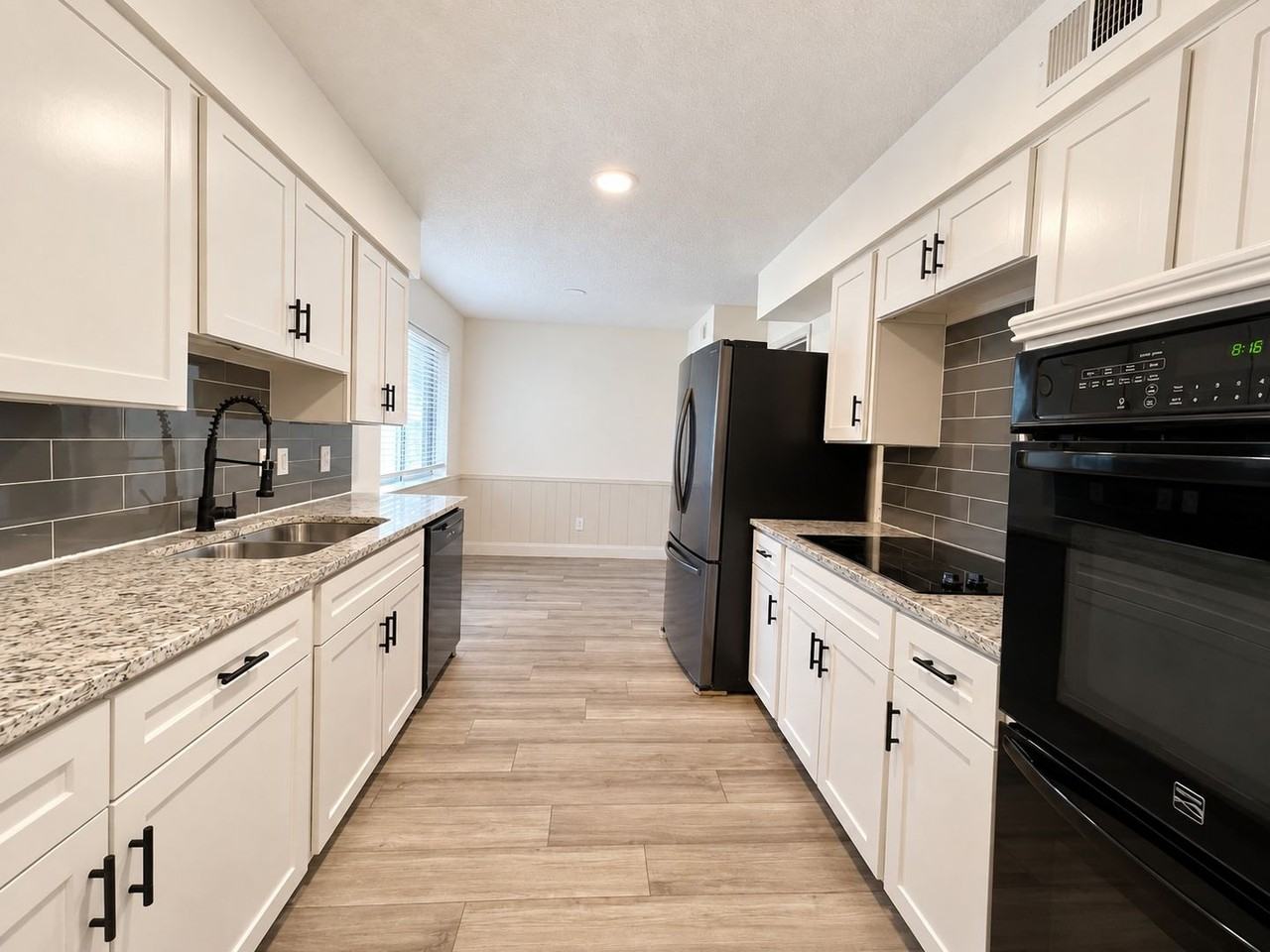 2404 Kentfield Dr - Photo 7 of 20