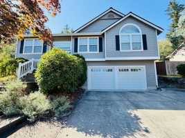 featured image of 18265 Miss Ellis Loop Ne
