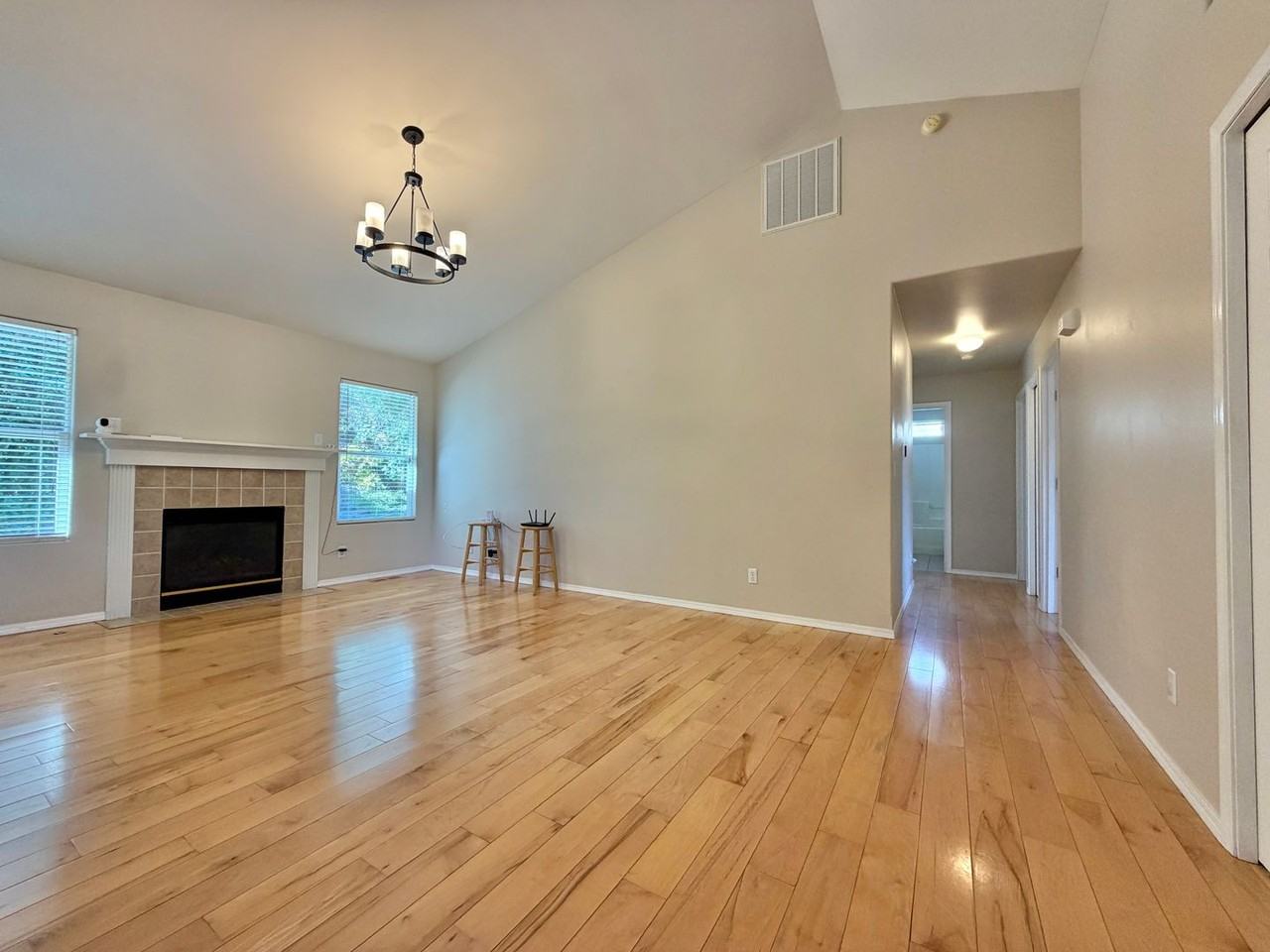 18265 Miss Ellis Loop Ne - Photo 3 of 27