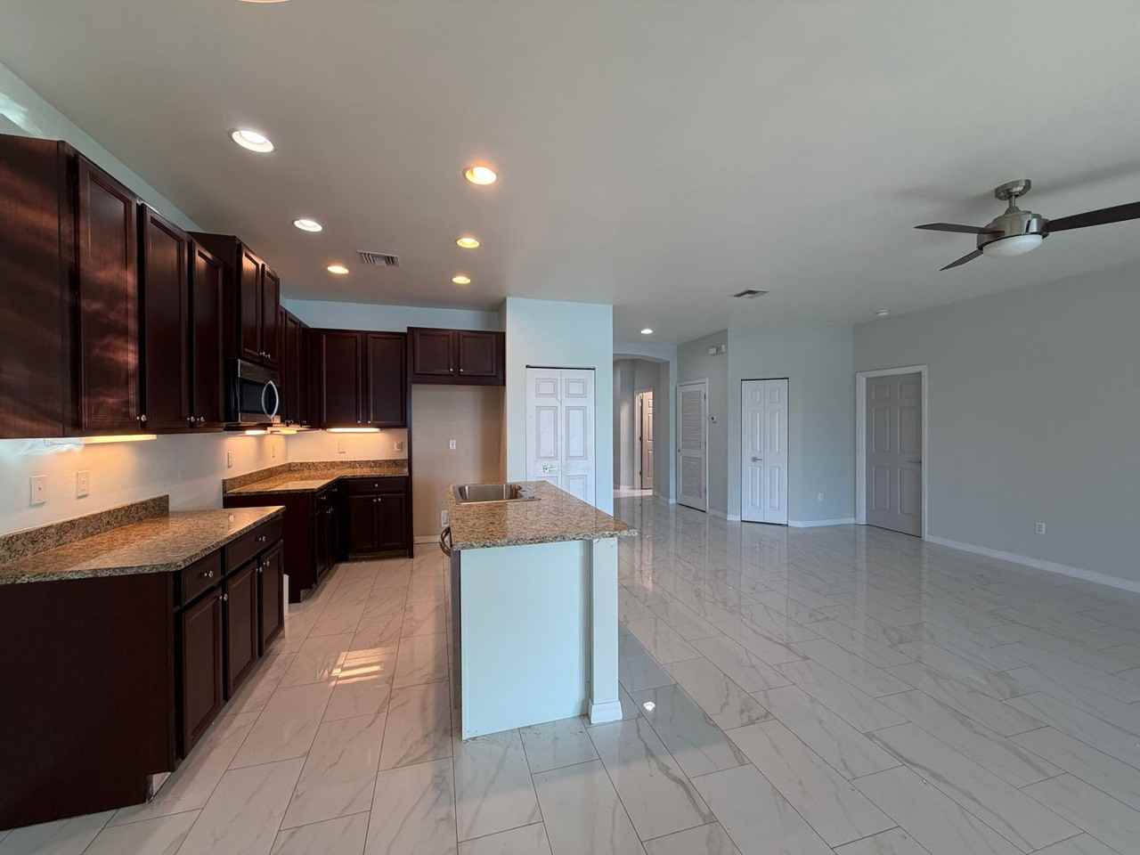 1484 Birdie Dr - Photo 6 of 19