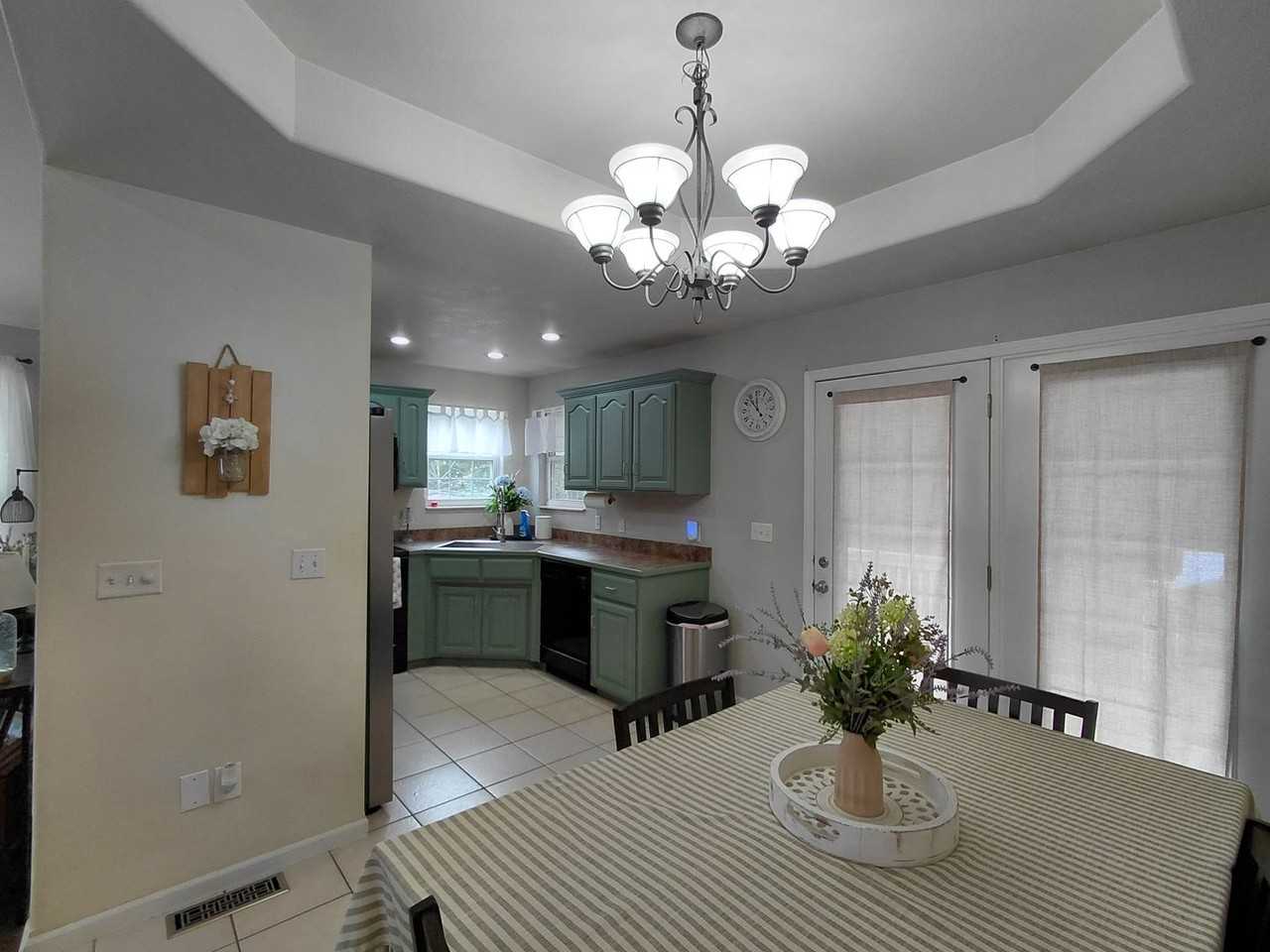 21079 Hideaway Ln - Photo 5 of 24