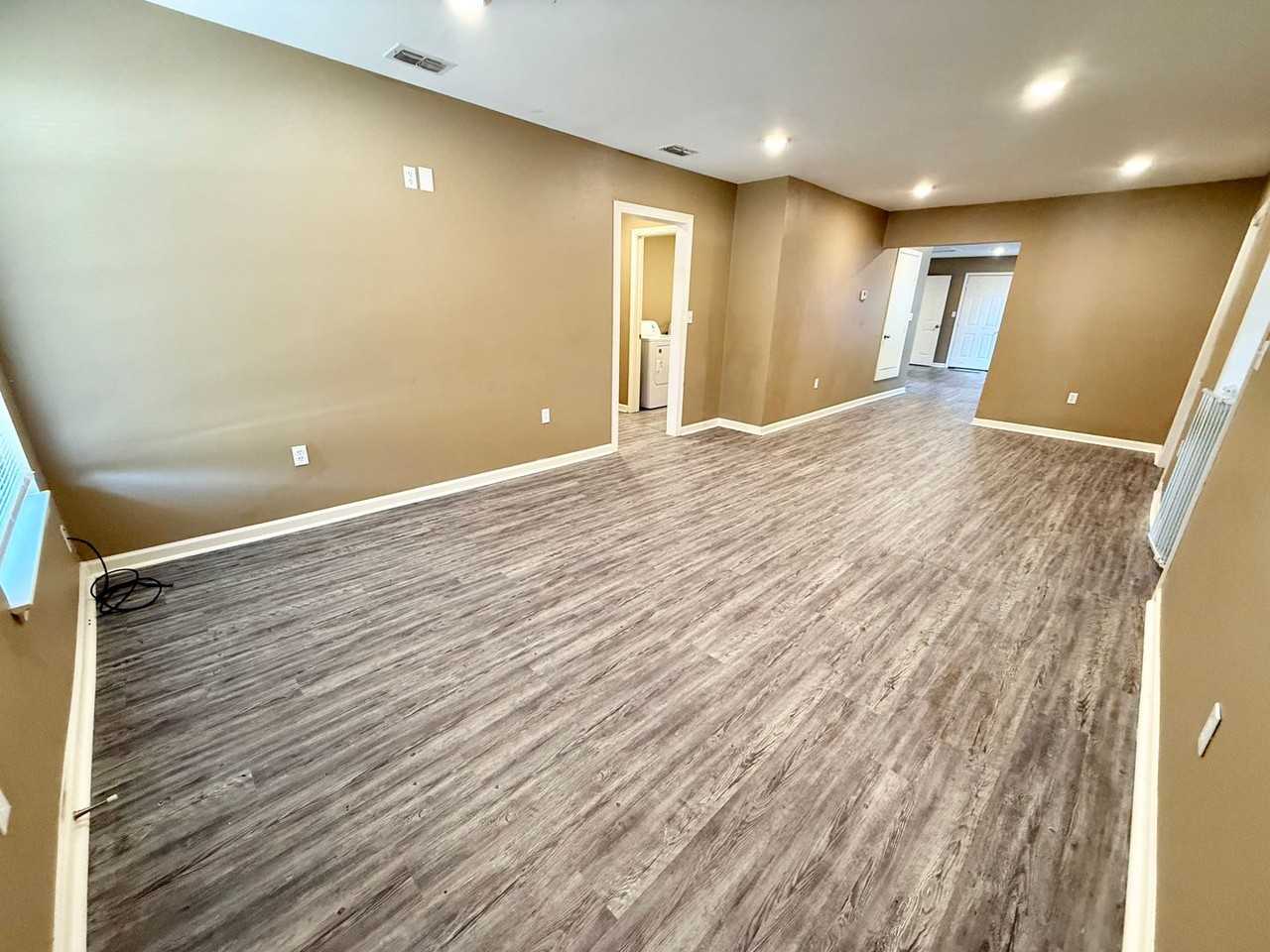 1319 E Dawson St - Photo 5 of 26