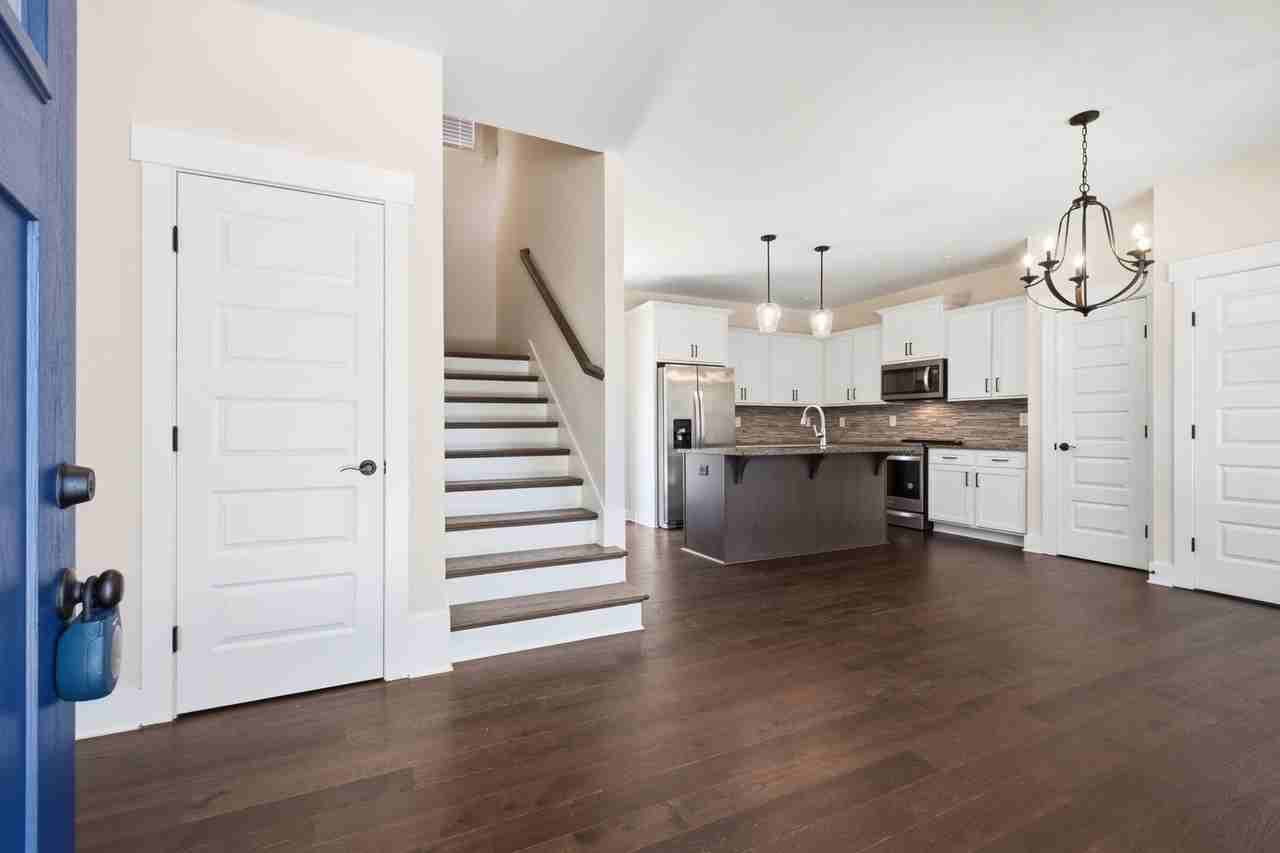2305 Lacy St - Photo 3 of 28
