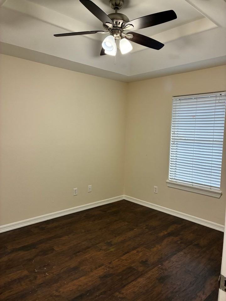 3215 Campanario Cir - Photo 7 of 15