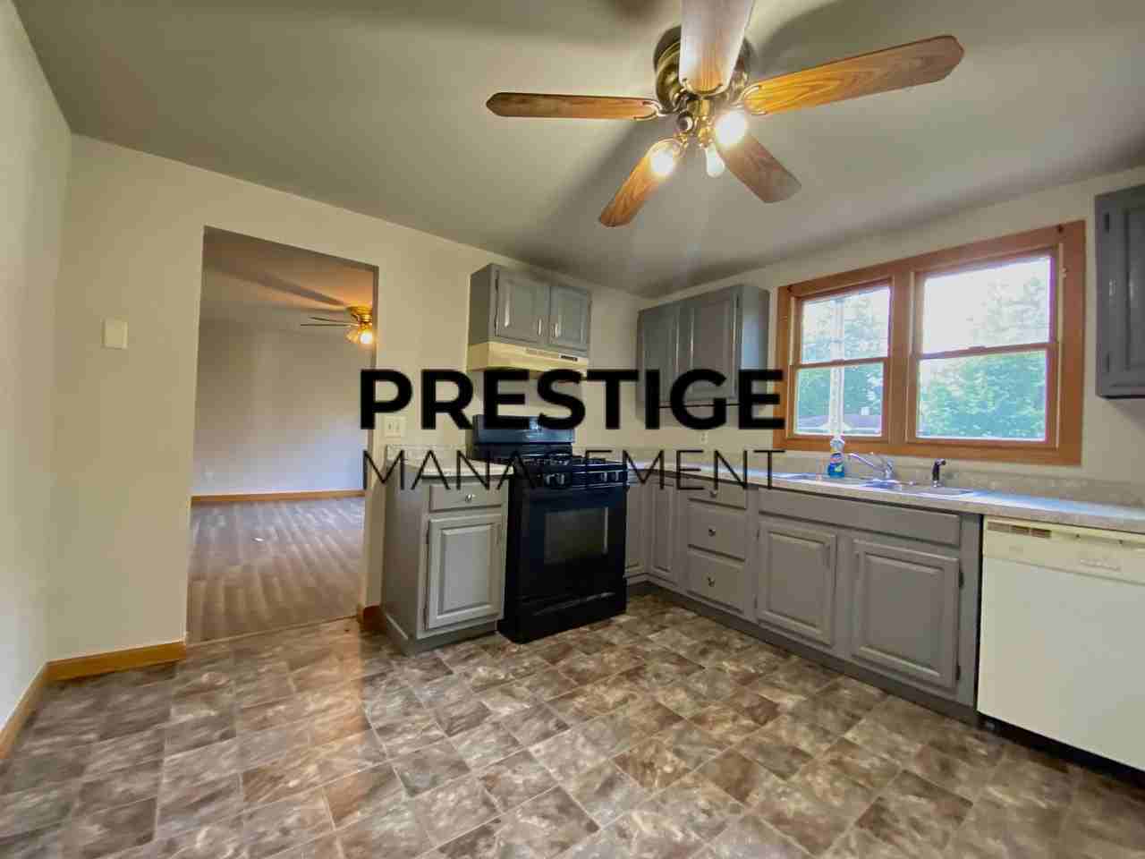 6110 Mulberry Ave - Photo 6 of 11