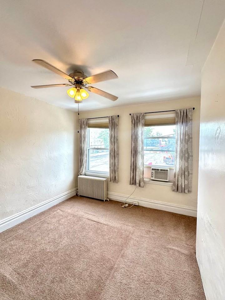 168 47th St - Photo 6 of 12