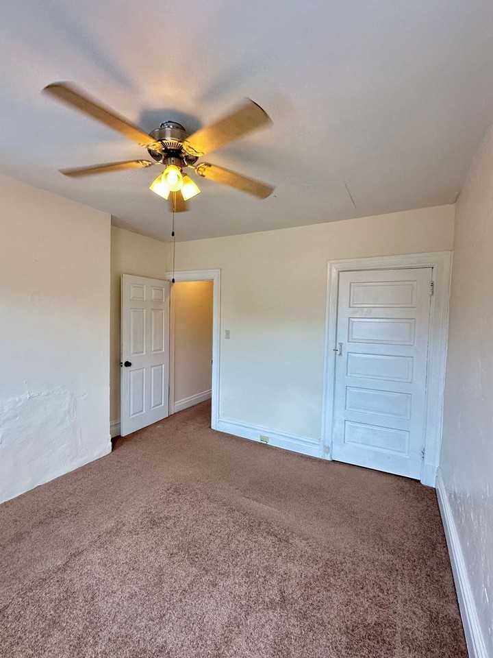 168 47th St - Photo 7 of 12