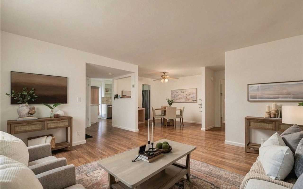 30 Burkeshire Ct - Photo 2 of 15