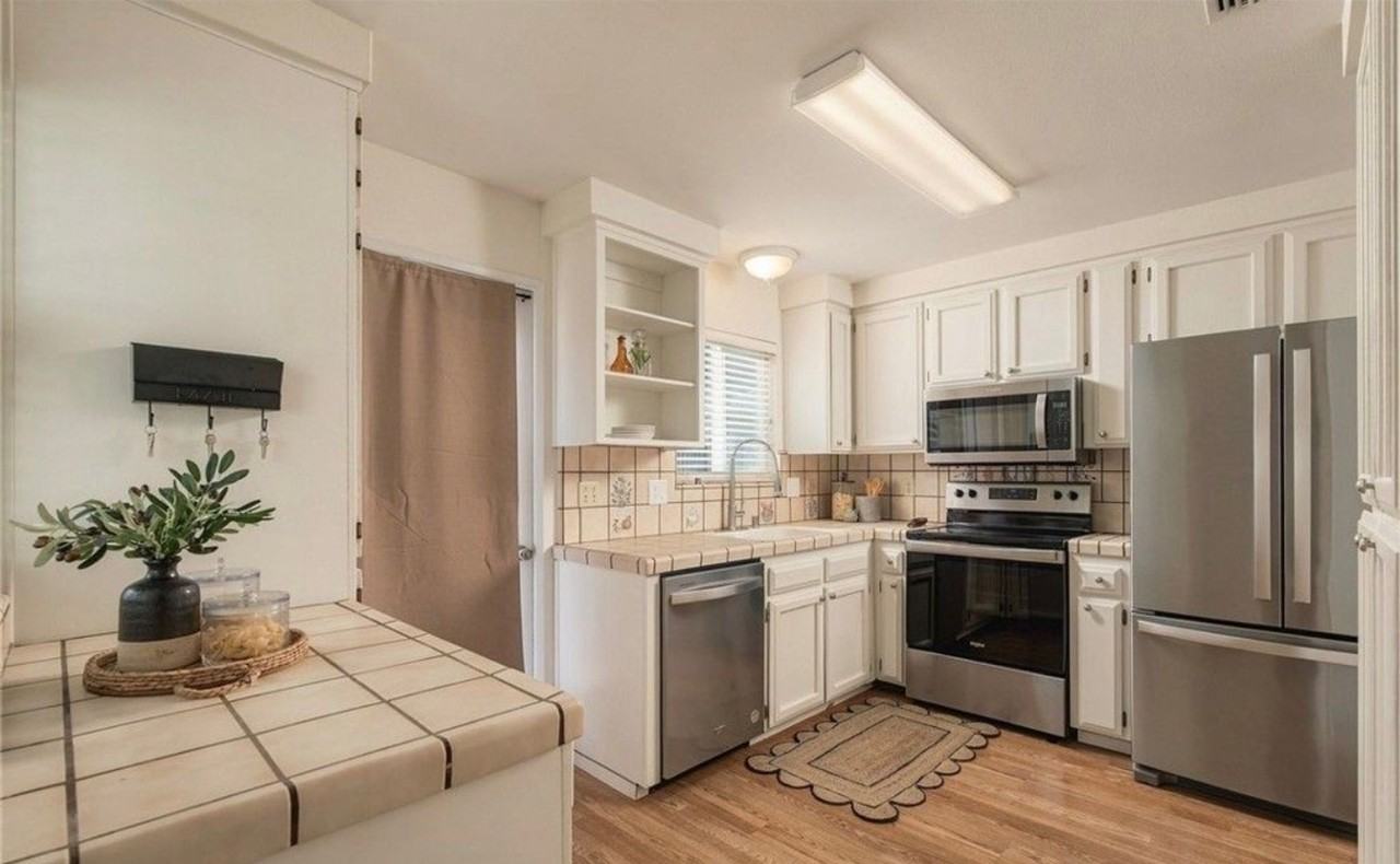 30 Burkeshire Ct - Photo 6 of 15