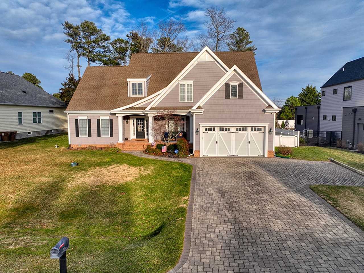 135 Cornwall Rd - Photo 2 of 21