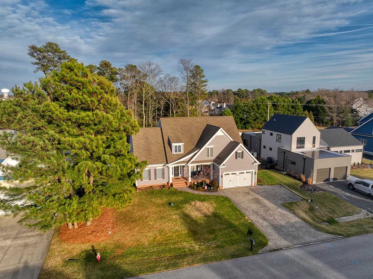 135 Cornwall Rd - Photo 6 of 21