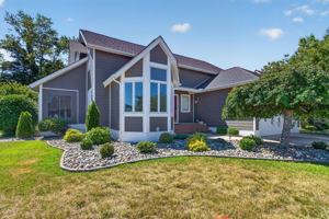 featured image of 18609 Broadfield Dr