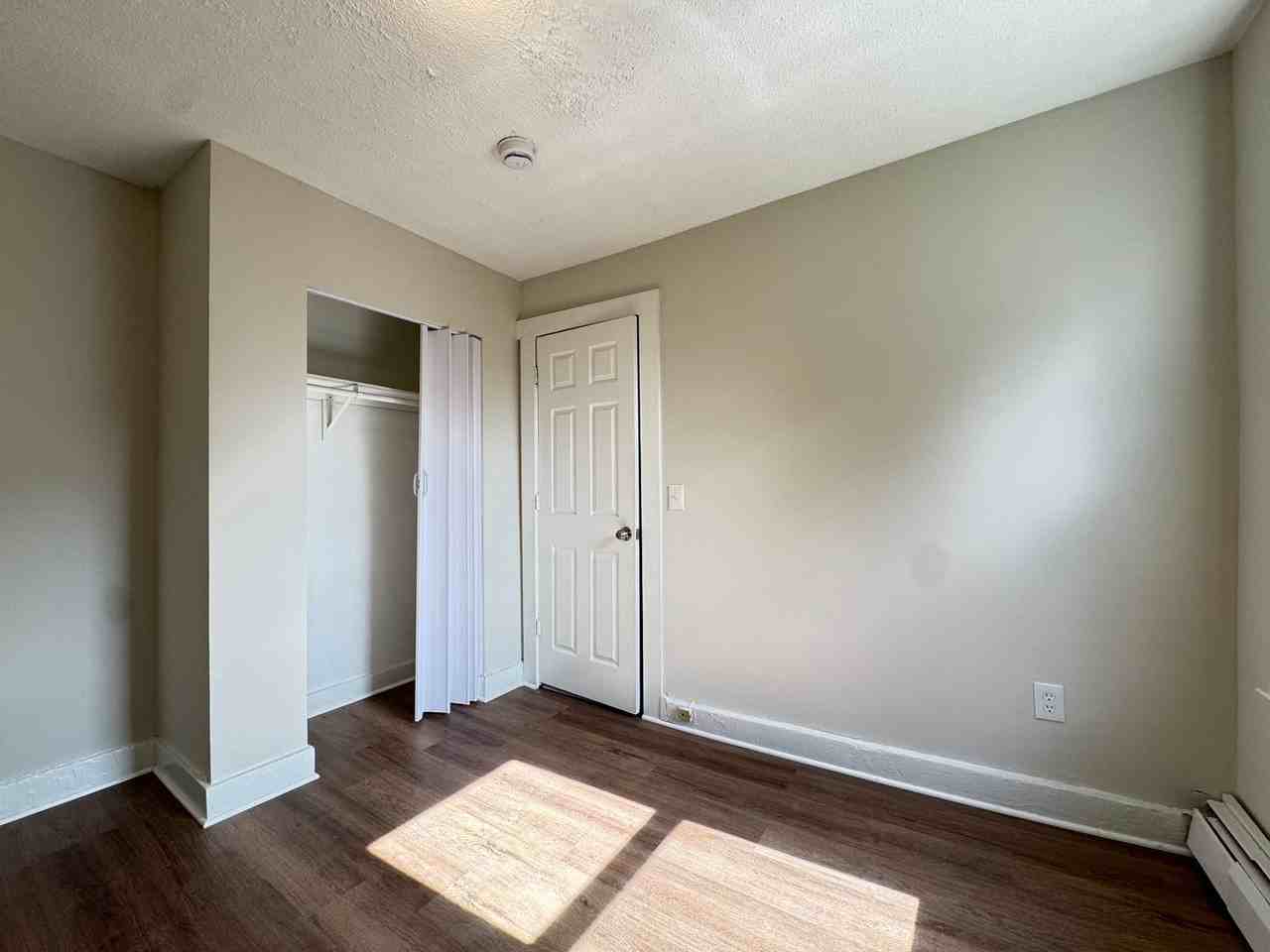 312 Davenport Ave - Photo 4 of 24
