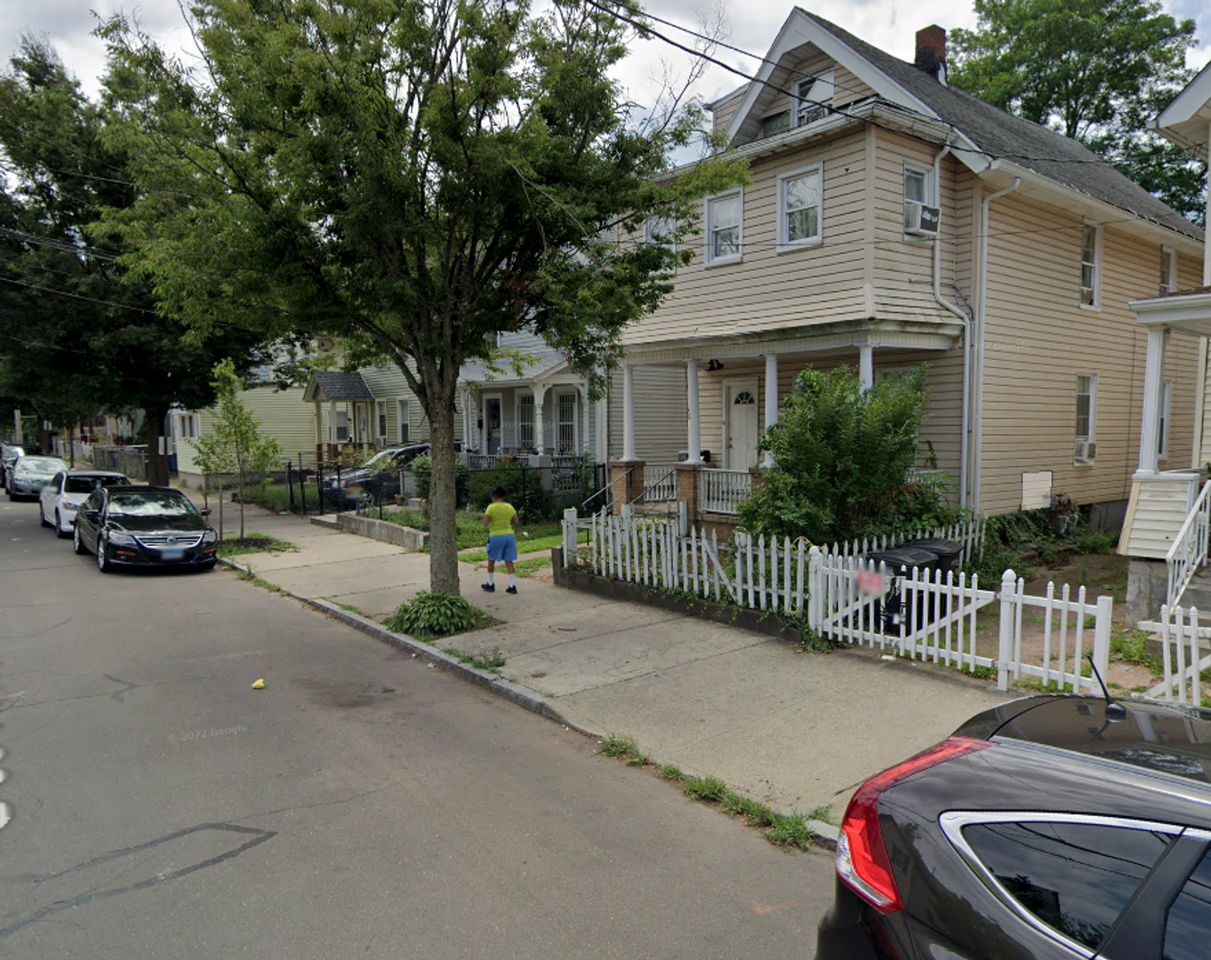 48 Stevens St - Photo 5 of 19
