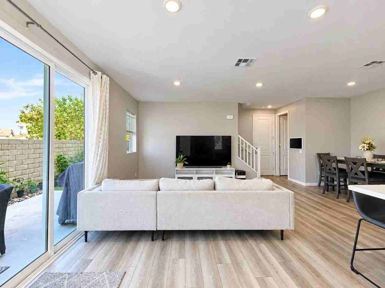 27473 Quiet View Pl - Photo 5 of 30