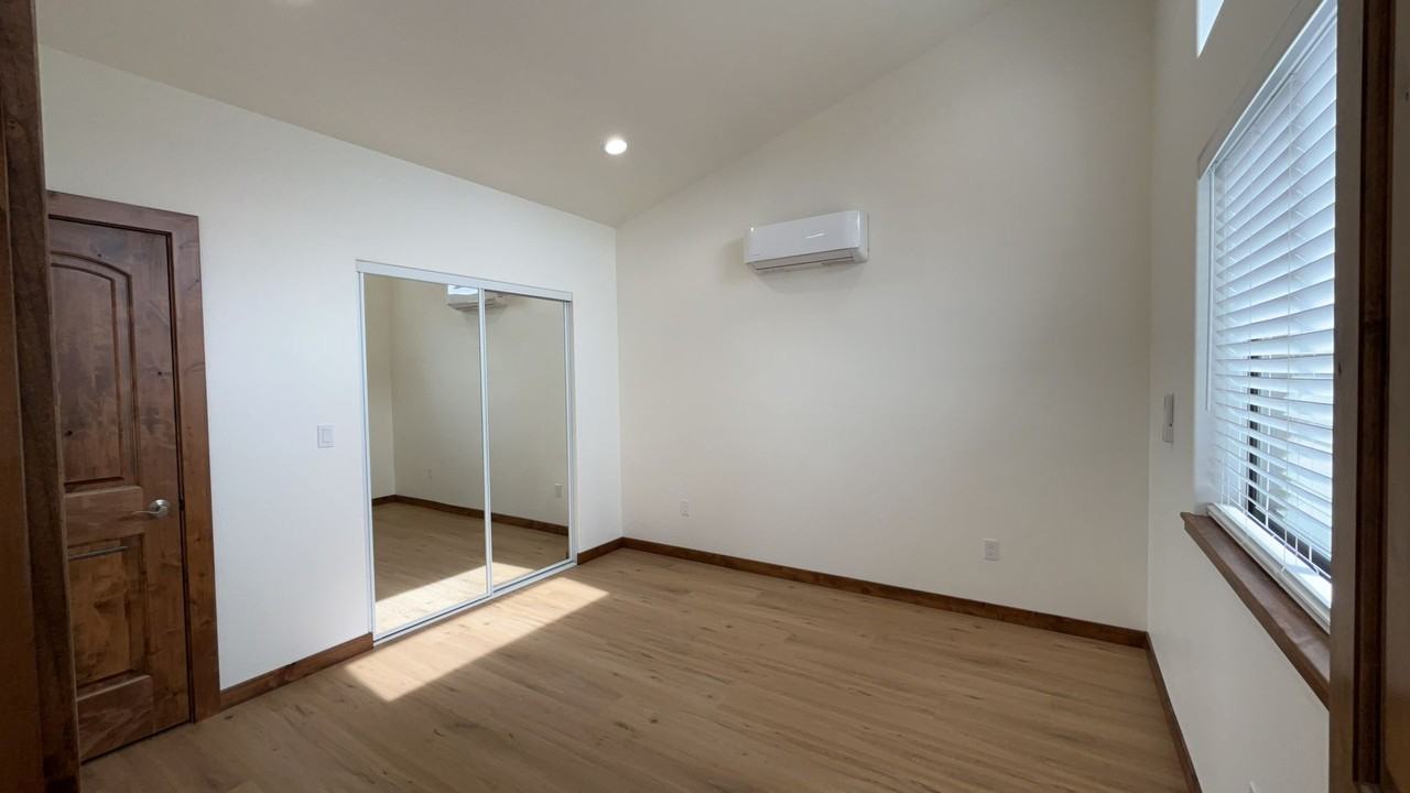 660 Ne Chapel St - Photo 7 of 10