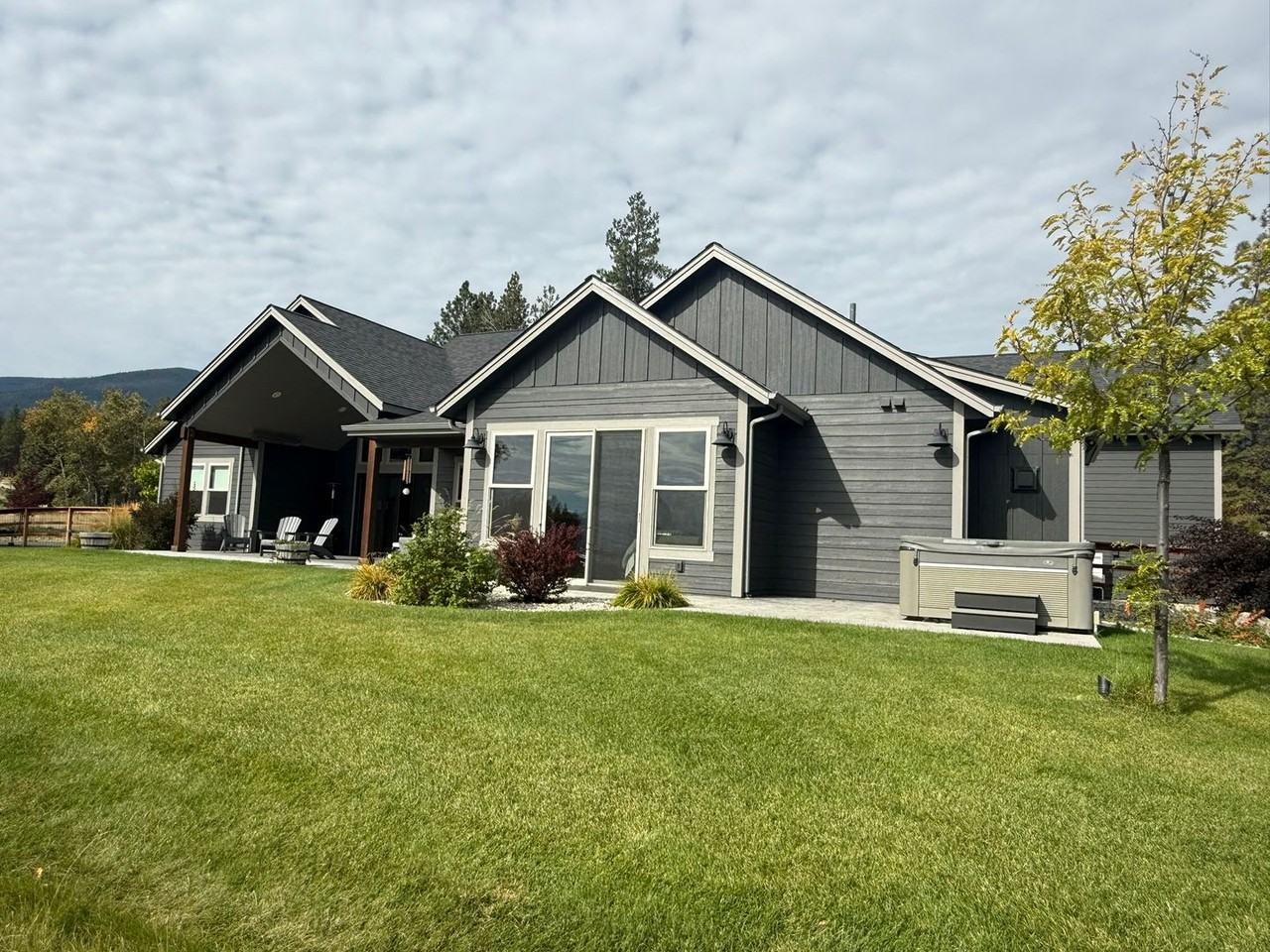 875 Saddleback Dr - Photo 3 of 38