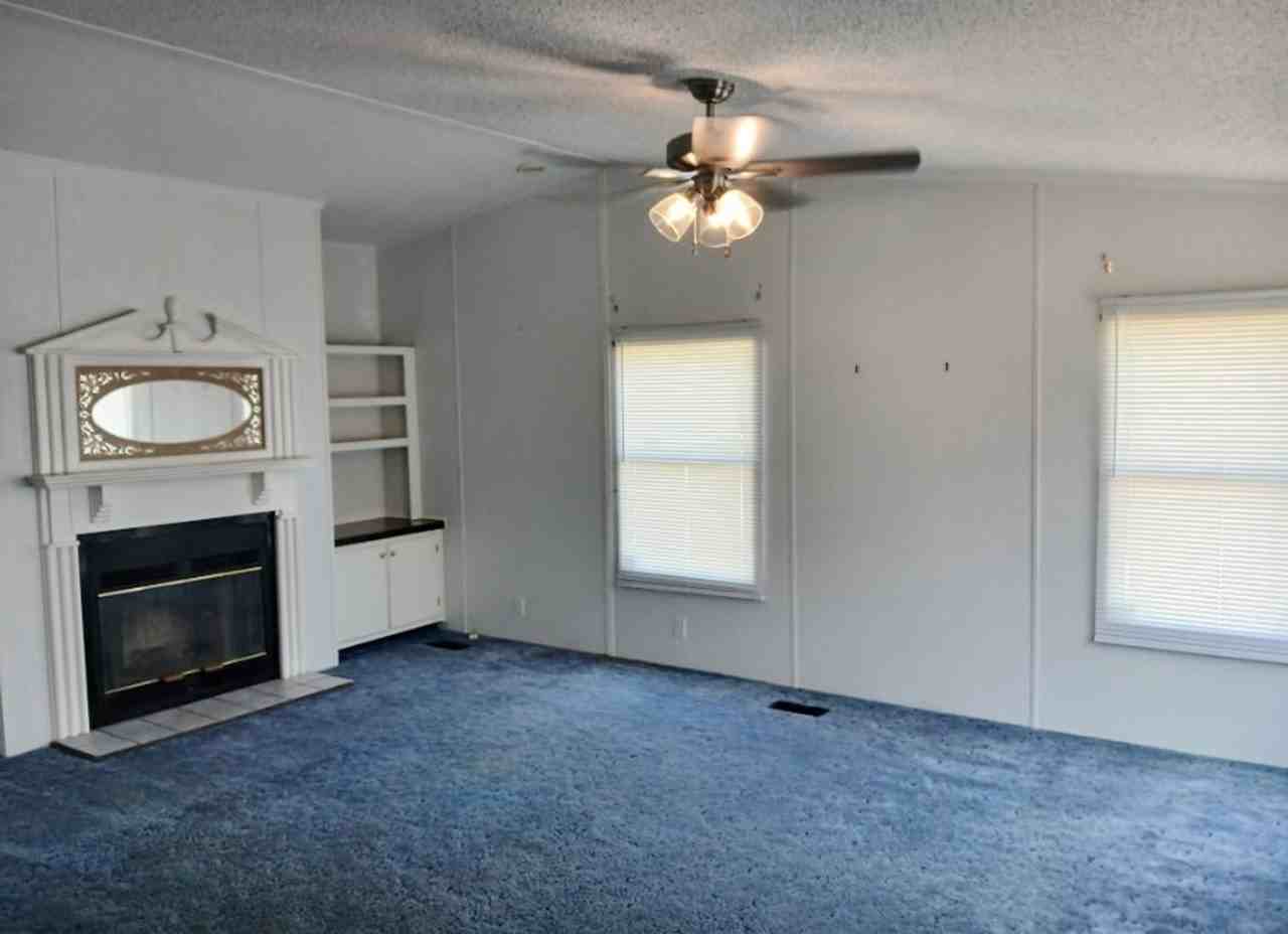 812 County Road 848 - Photo 5 of 18