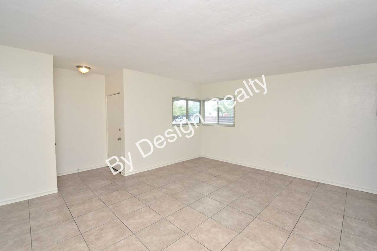 3537 E Water St - Photo 3 of 19