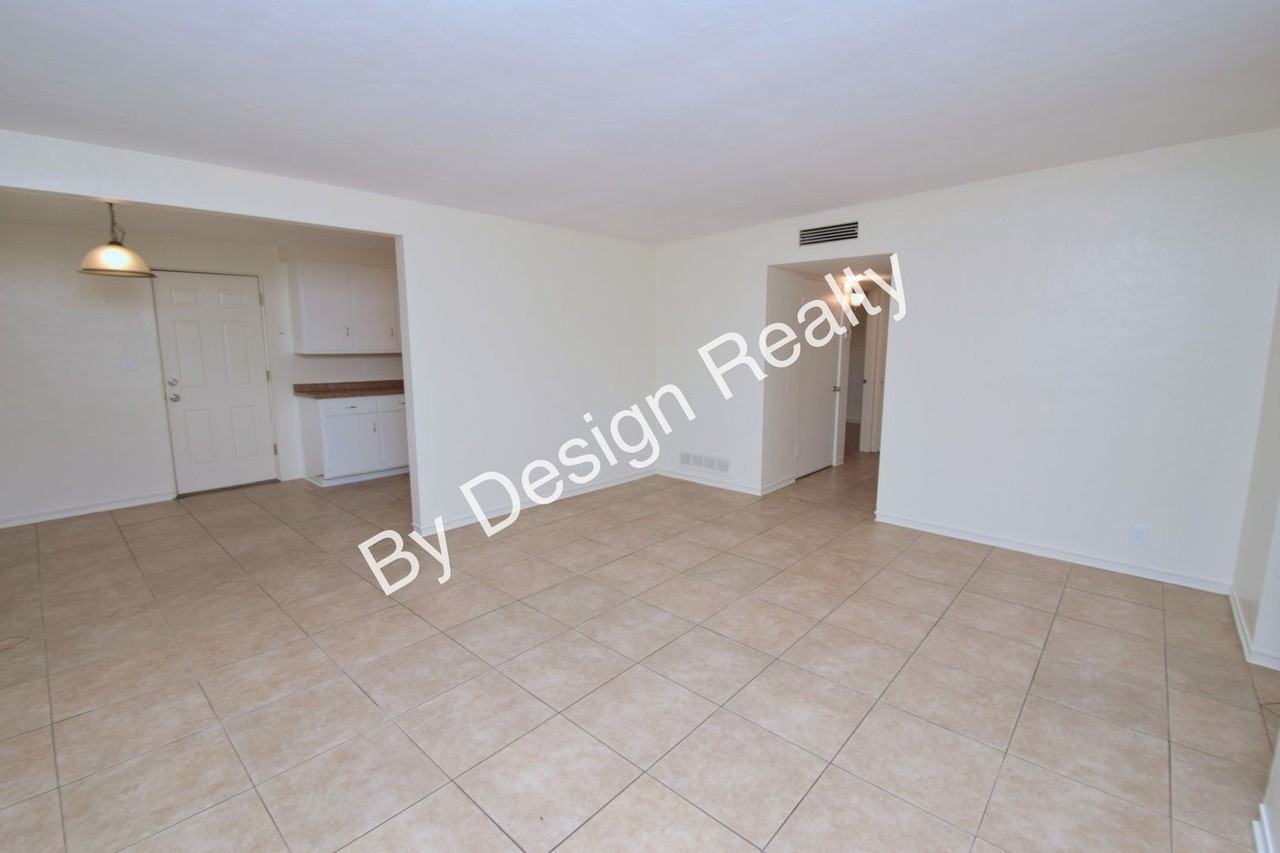 3537 E Water St - Photo 4 of 19