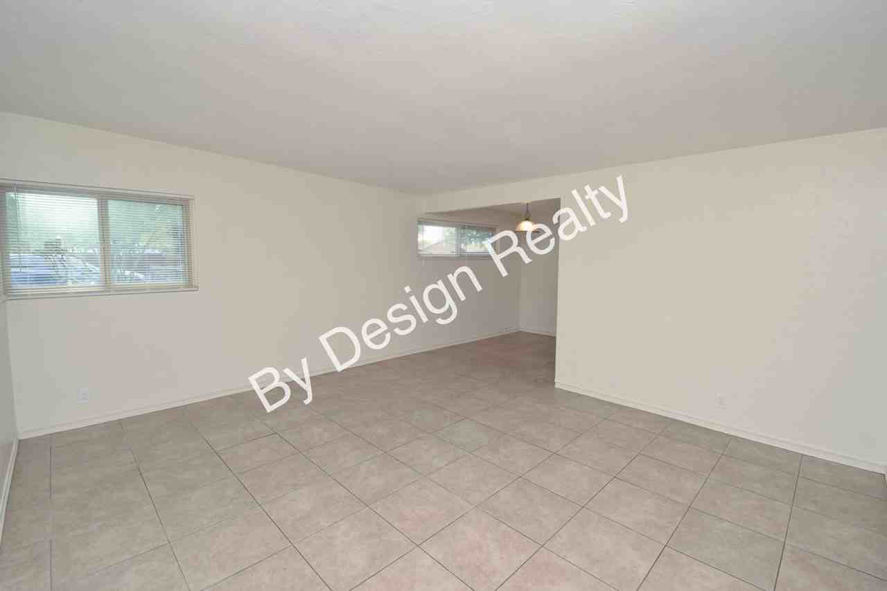 3537 E Water St - Photo 5 of 19