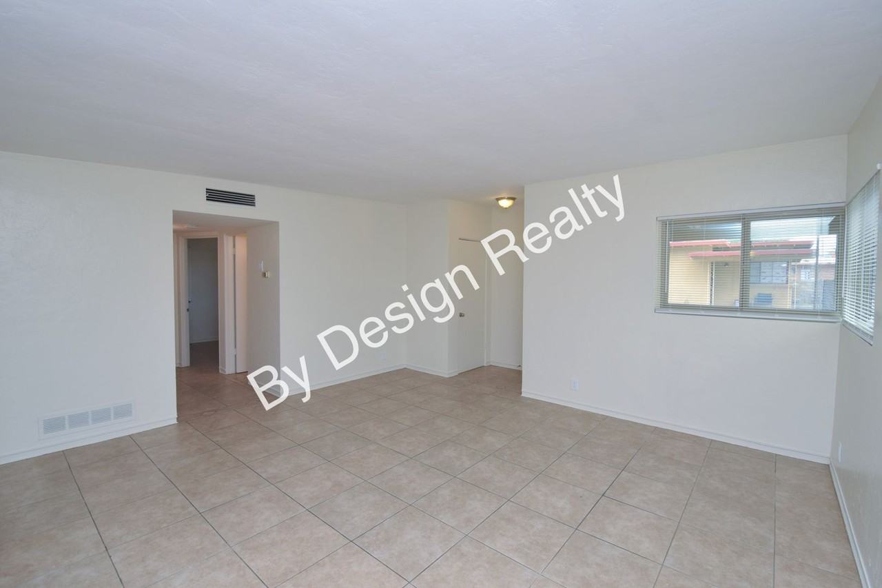 3537 E Water St - Photo 6 of 19