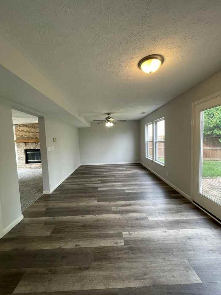624 Elijah St - Photo 4 of 31