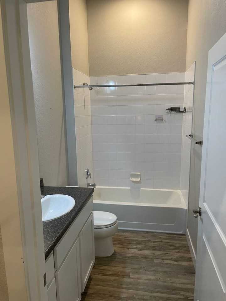 14351 E Tennessee Ave - Photo 2 of 23