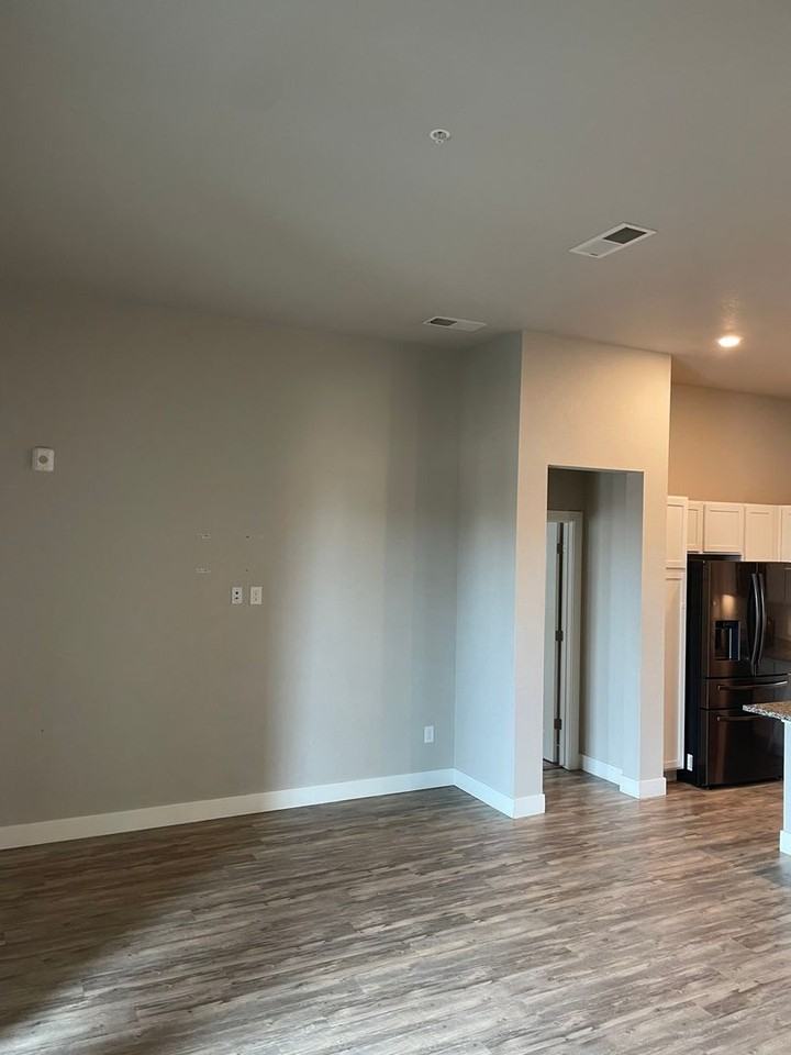 14351 E Tennessee Ave - Photo 4 of 23