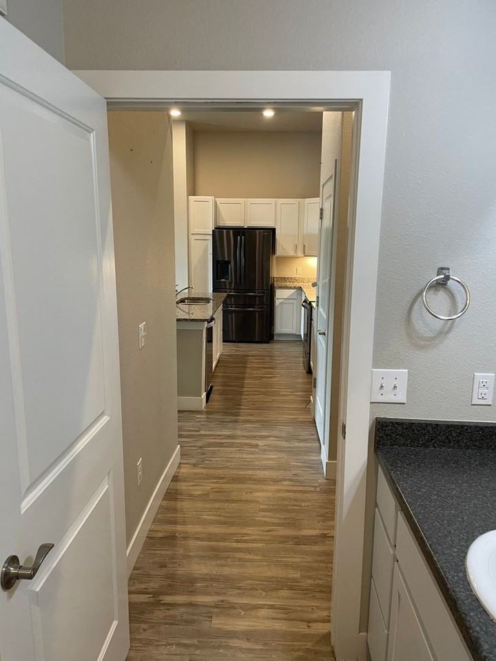 14351 E Tennessee Ave - Photo 5 of 23