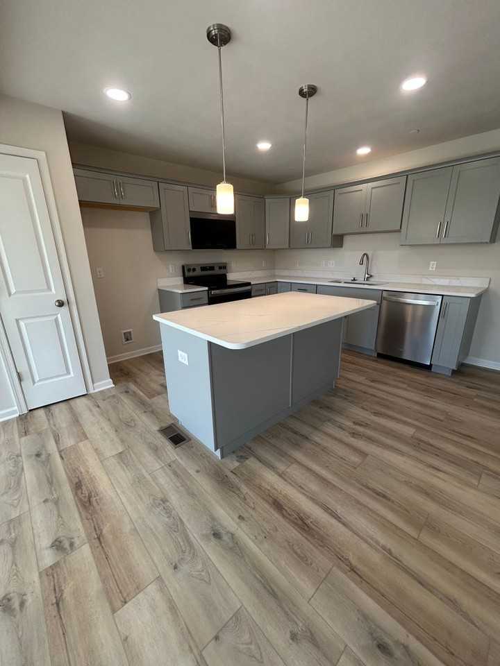 104 104 Dolomite Road - Photo 4 of 38