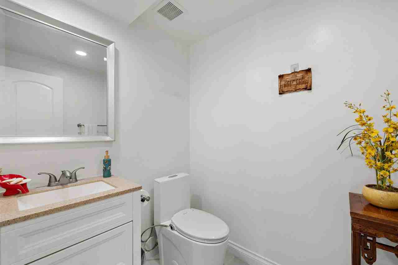 5381 Kenosha Ln - Photo 7 of 38