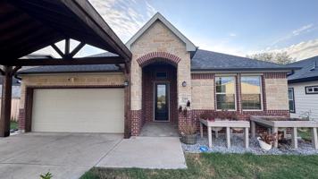 featured image of 2219 College St