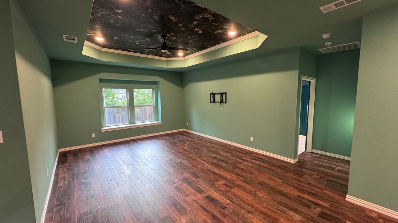 2219 College St - Photo 5 of 23
