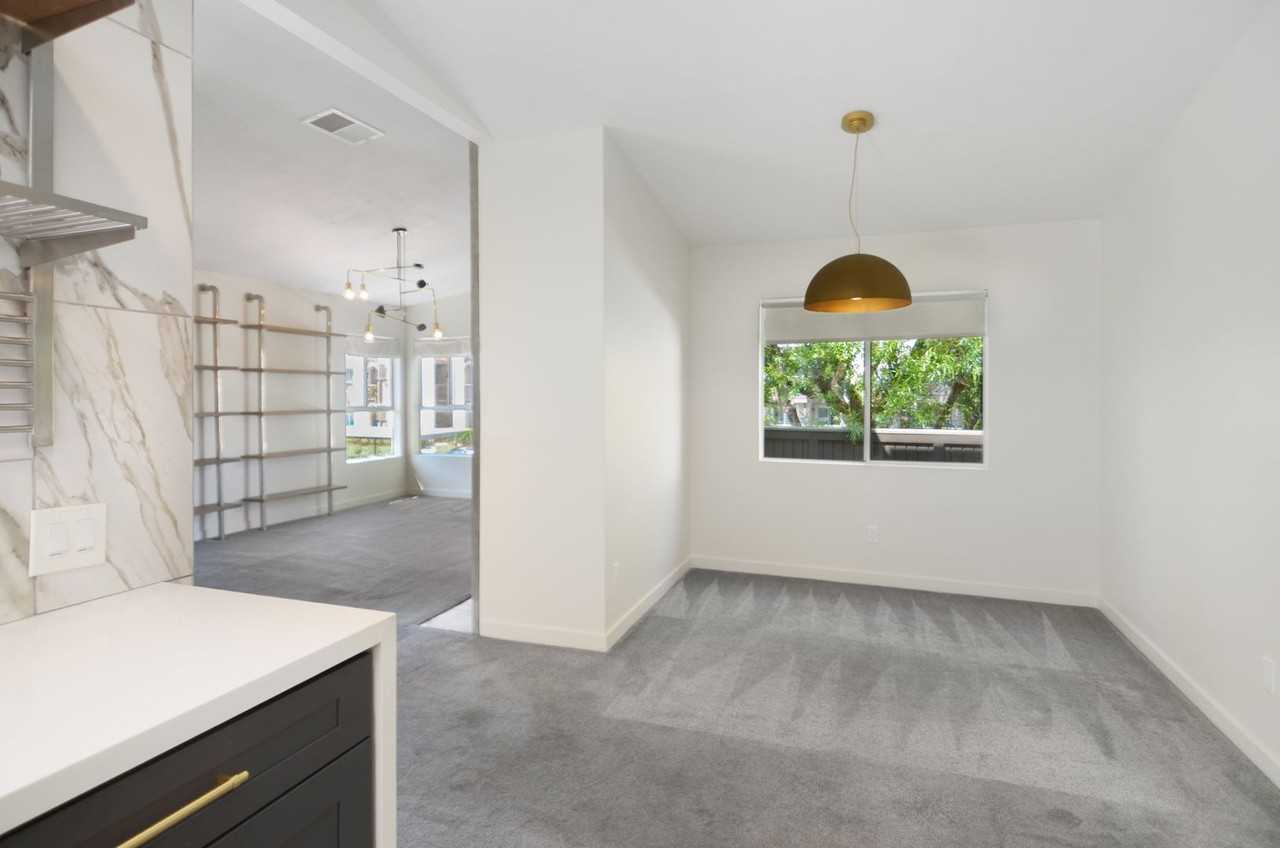 18 Corniche Dr #H - Photo 7 of 23