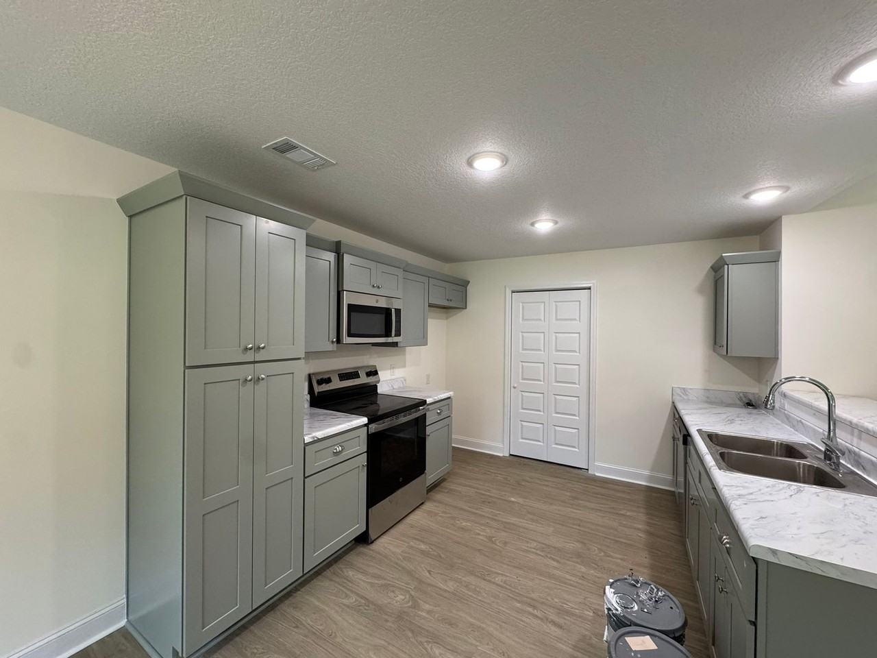 113 Beasley Rd - Photo 3 of 16