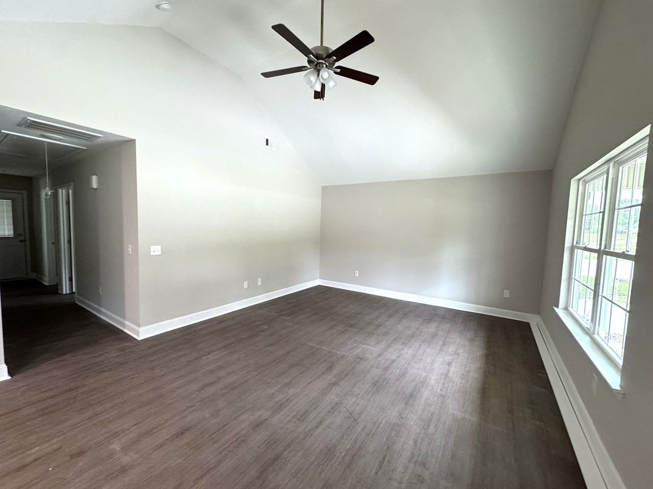 115 Beasley Rd - Photo 2 of 15