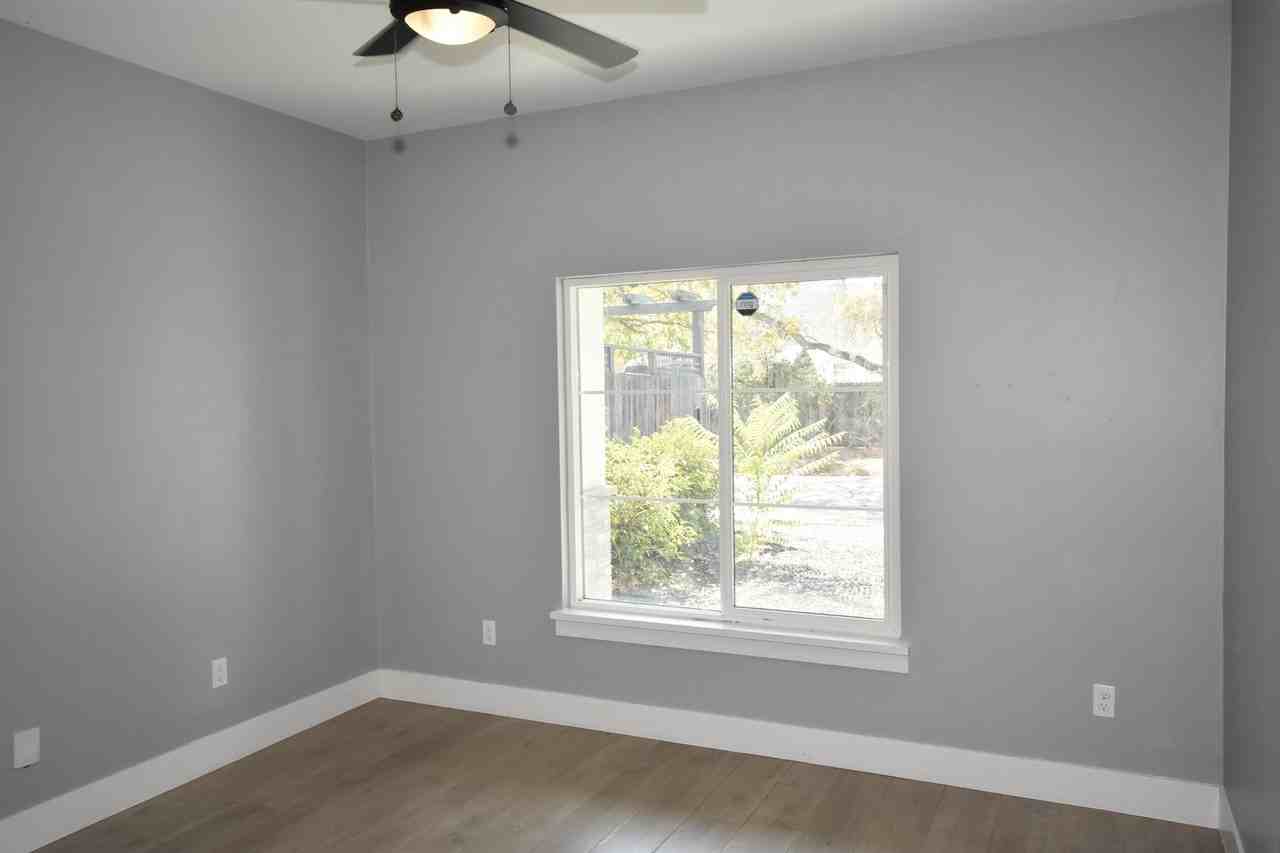 1953 Juliesse Ave - Photo 7 of 17