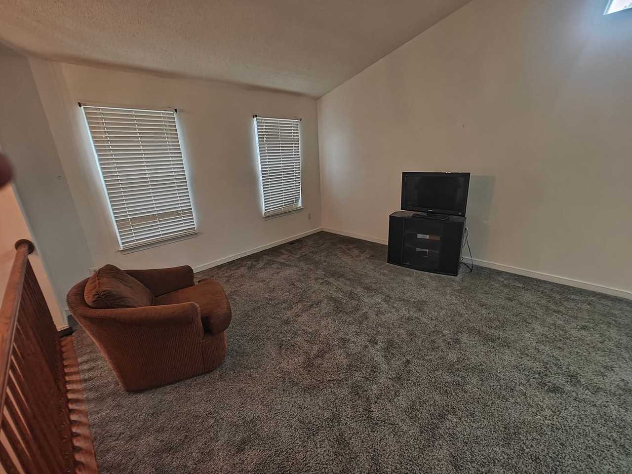 3237 Purvis Rd - Photo 4 of 21